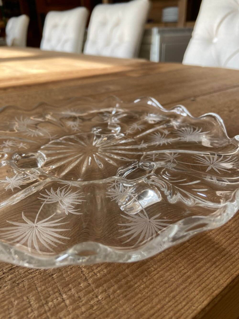 Vintage Clear Glass Etched Floral Starburst Serving Dish Scalloped 8" - Picture 9 of 9